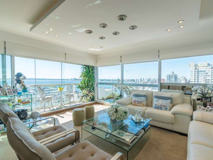 Apartamento en venta en Obenque (Calle 15), Punta Del Este