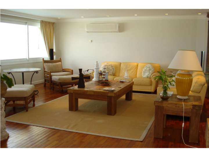 Apartamento en venta en Punta Del Este