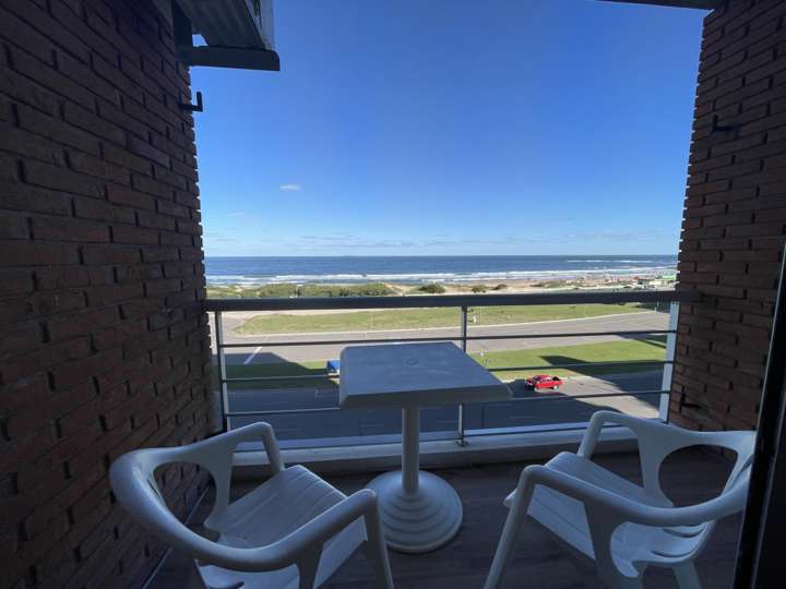 Apartamento en venta en Rambla Lorenzo Batlle Pacheco, Punta Del Este