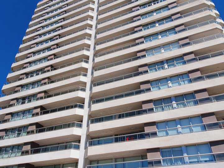 Apartamento en venta en Avenida del Mar, Punta Del Este