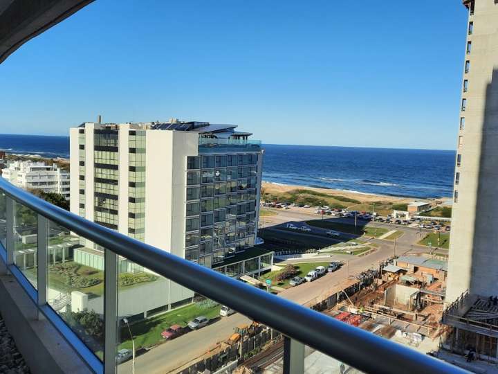 Apartamento en venta en Avenida del Mar, Punta Del Este