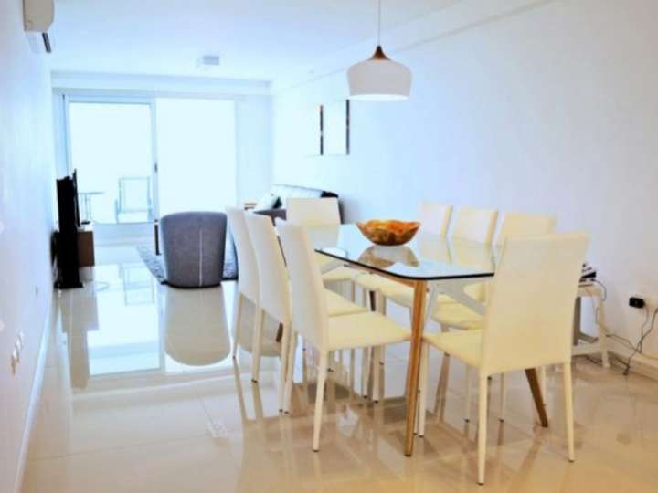 Apartamento en venta en Avenida del Mar, Punta Del Este