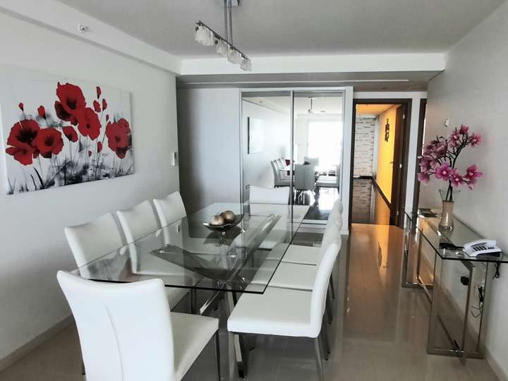 Apartamento en venta en Avenida del Mar, Punta Del Este