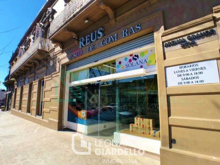 Comercial / Tienda en venta en Arenal Grande, Montevideo