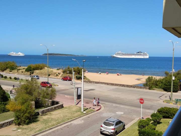 Apartamento en venta en Rambla Doctor Claudio Williman, Maldonado