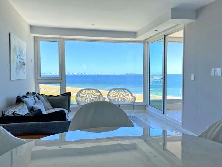 Apartamento en venta en Pinares, Maldonado