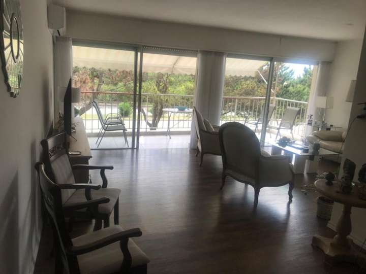 Apartamento en venta en Punta Del Este