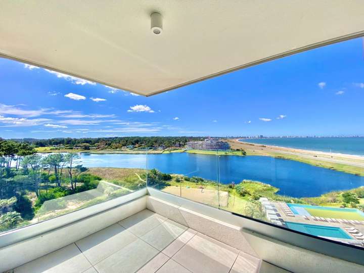 Apartamento en venta en Pinares, Maldonado