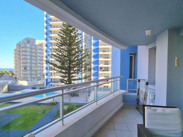 Apartamento en venta en Avenida Chiverta, Punta Del Este