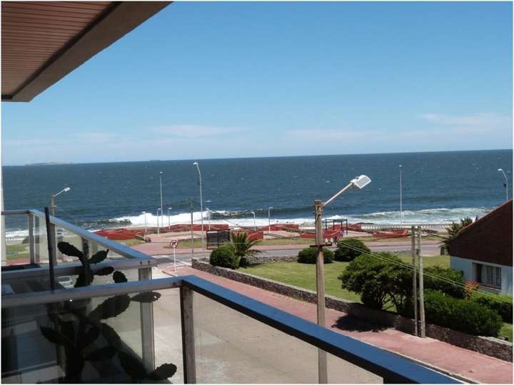 Apartamento en venta en Resalsero (Calle 26), Punta Del Este
