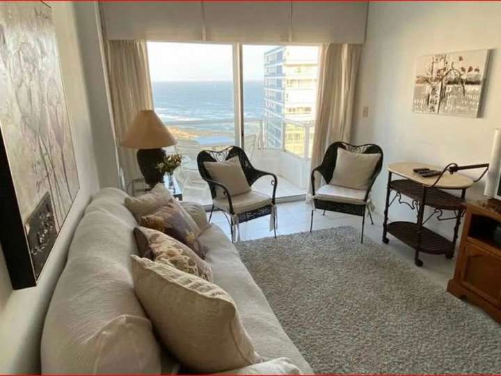 Apartamento en alquiler en Punta Del Este