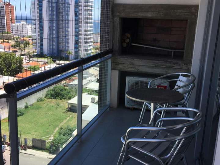 Apartamento en venta en Avenida Francisco Salazar, Punta Del Este