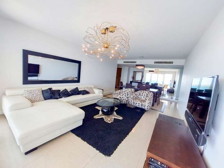 Apartamento en alquiler en Punta Del Este