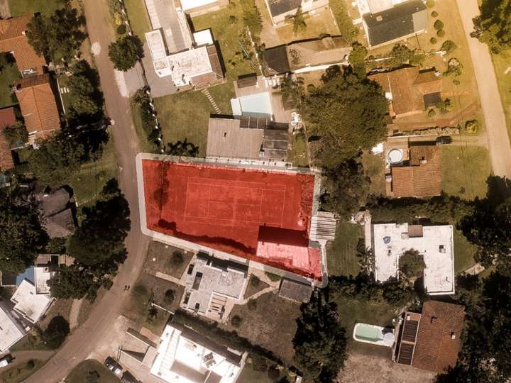 Terreno en venta en Pinares, Maldonado