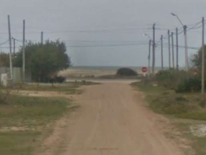 Terreno en venta en Avenida Eduardo Víctor Haedo, El Tesoro