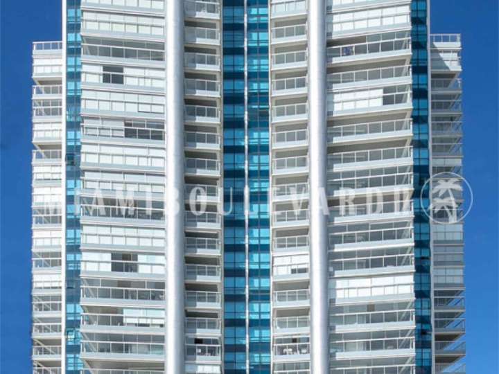 Apartamento en venta en Rambla Doctor Claudio Williman, Punta Del Este