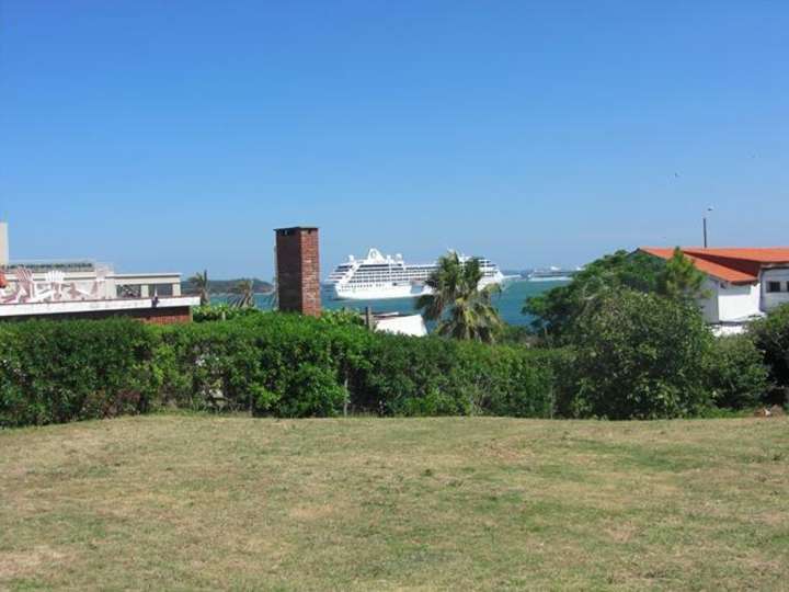 Terreno en venta en Punta Del Este