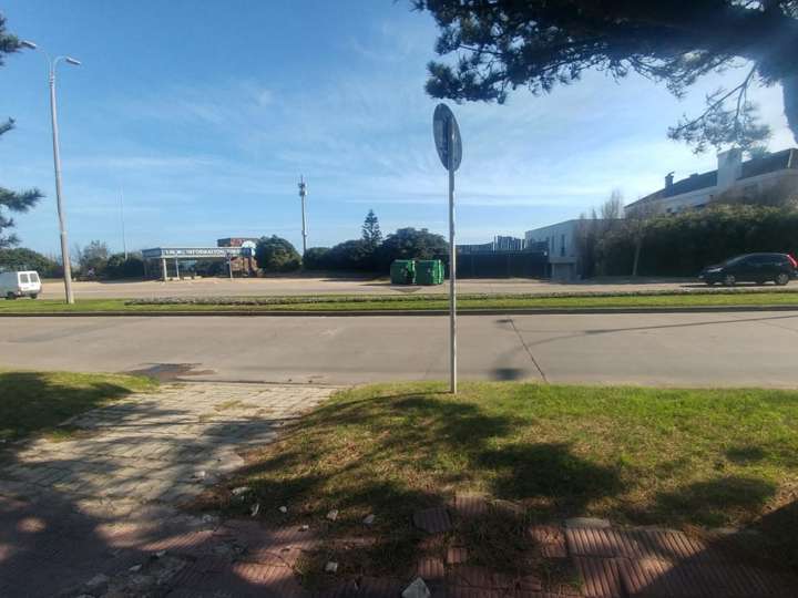 Terreno en venta en Punta Del Este