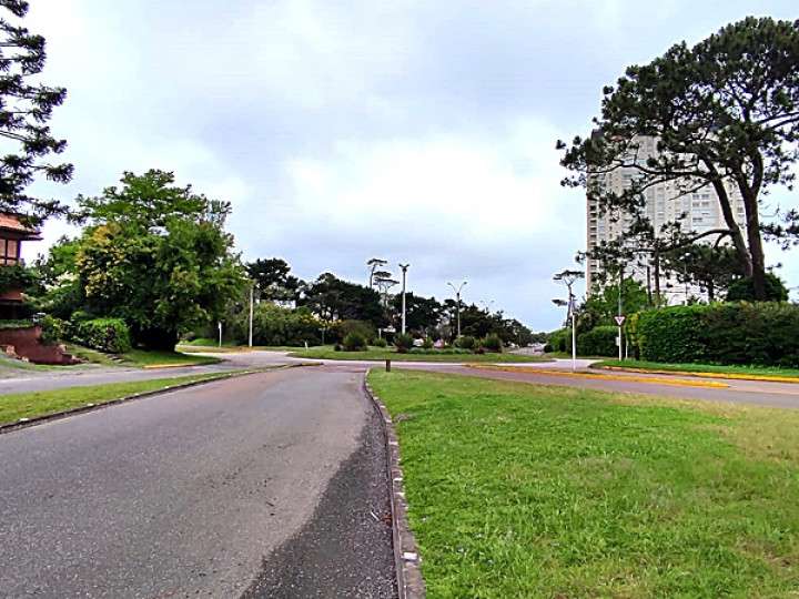 Terreno en venta en Punta Del Este