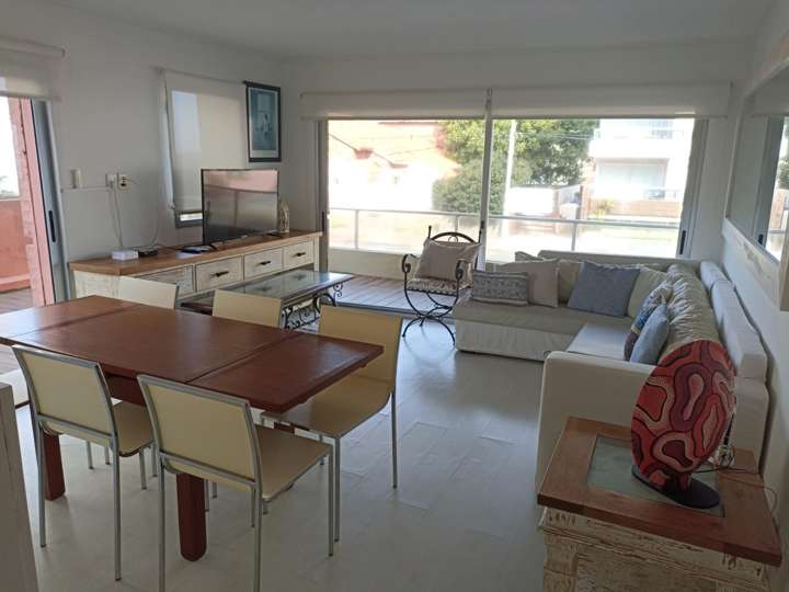 Apartamento en venta en Resalsero (Calle 26), Punta Del Este