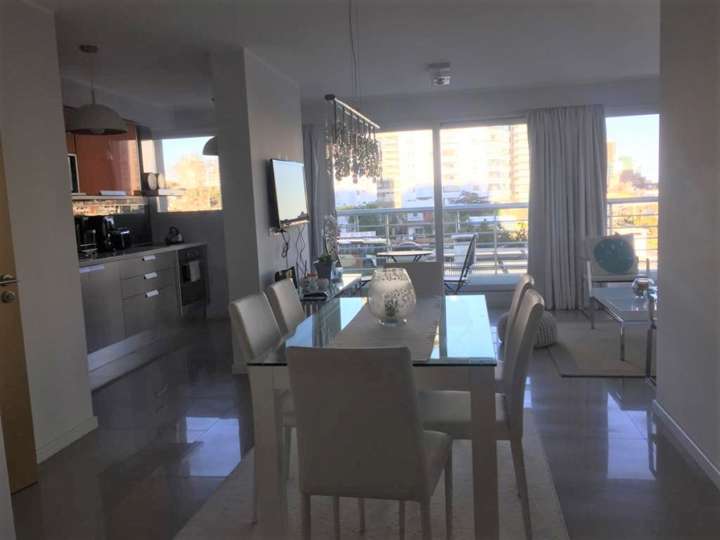 Apartamento en venta en Avenida Chiverta, Punta Del Este