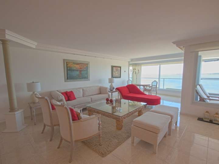 Apartamento en venta en Punta Del Este