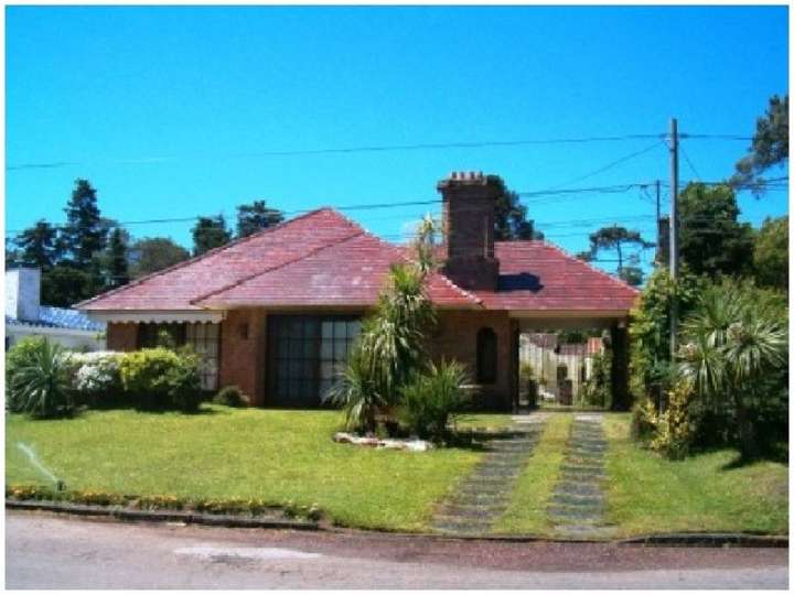 Casa en venta en Avenida Francia, Punta Del Este