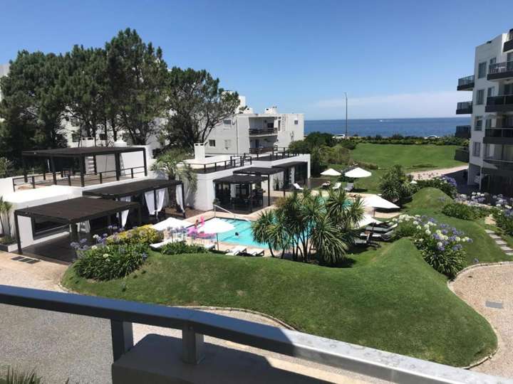 Apartamento en venta en Pinares, Maldonado