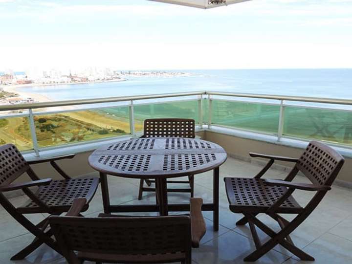 Apartamento en venta en Punta Del Este