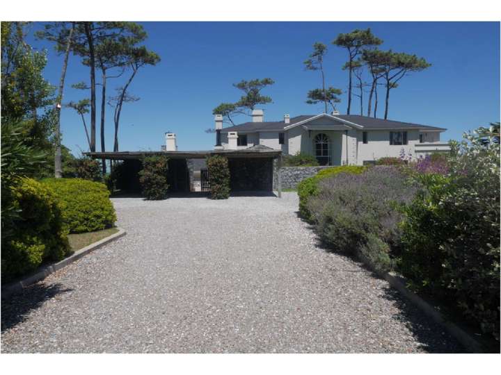 Casa en venta en Pinares, Maldonado