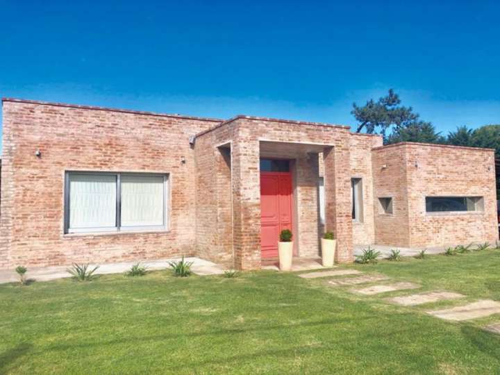 Casa en venta en Avenida Paso de la Cadena, Punta Del Este