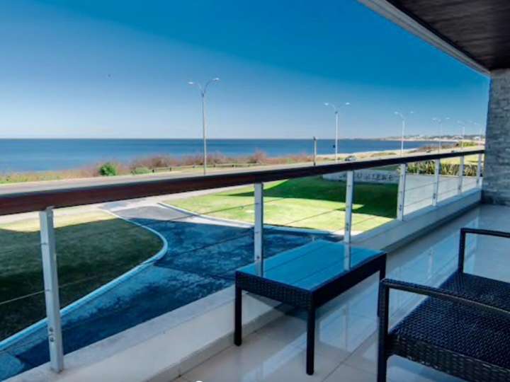 Apartamento en venta en Pinares, Maldonado