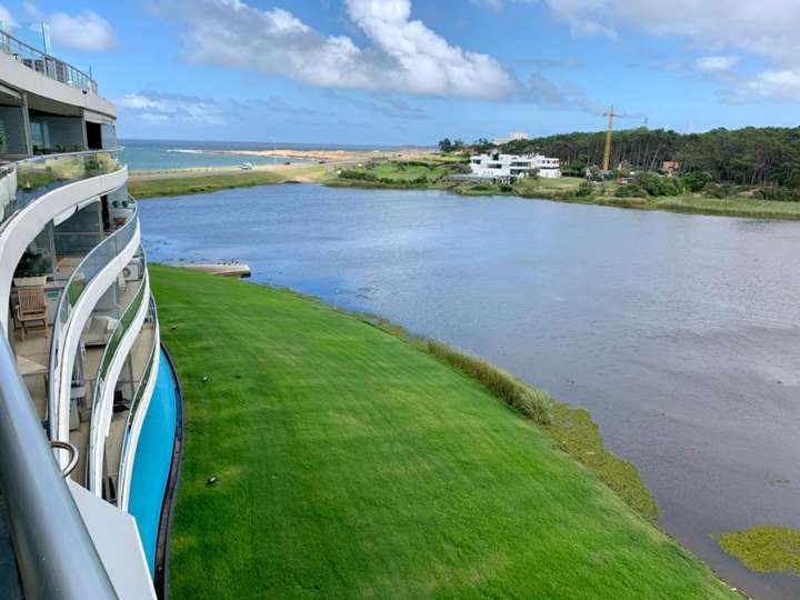 Apartamento en venta en Pinares, Maldonado