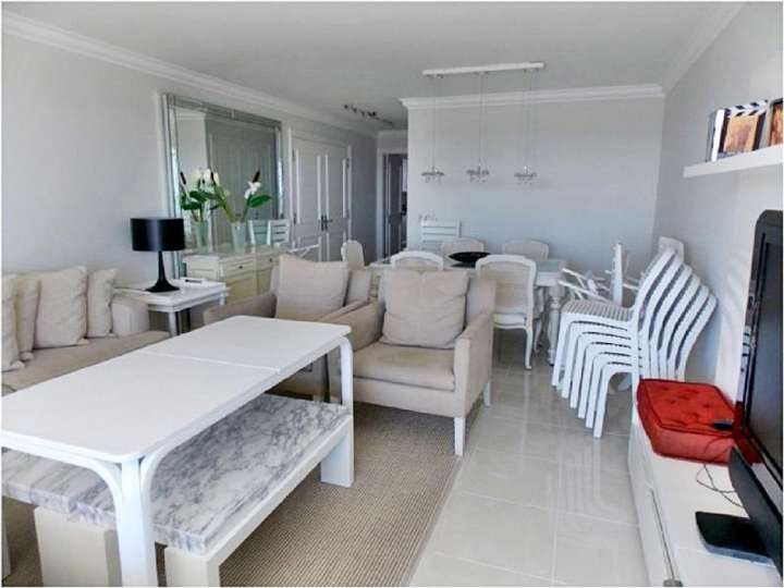 Apartamento en venta en Rambla Doctor Claudio Williman, Punta Del Este