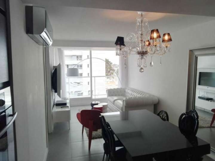 Apartamento en venta en Oslo, Punta Del Este