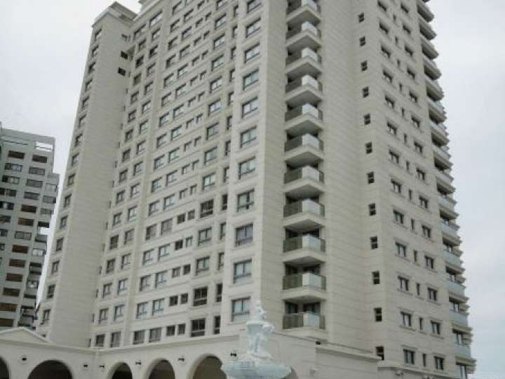 Apartamento en venta en Bulevar General José Gervasio Artigas, Punta Del Este