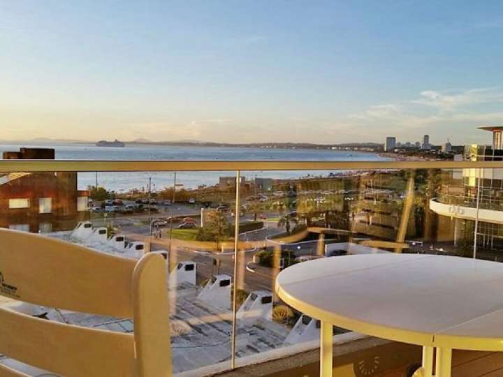Apartamento en venta en Avenida Chiverta, Punta Del Este