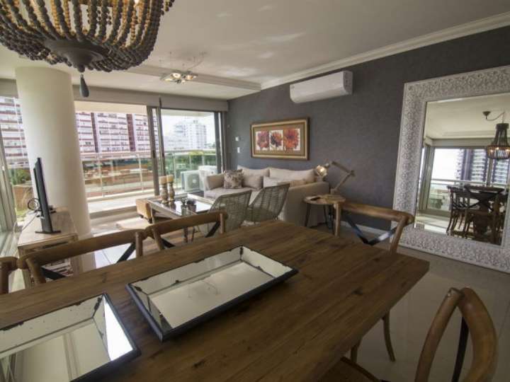 Apartamento en venta en Bulevar General José Gervasio Artigas, Punta Del Este