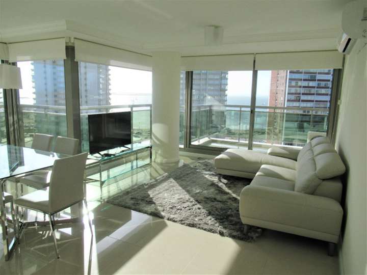 Apartamento en venta en Bulevar General José Gervasio Artigas, Punta Del Este