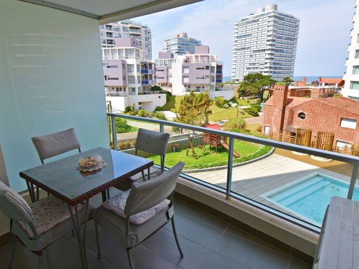 Apartamento en venta en Biarritz, Punta Del Este
