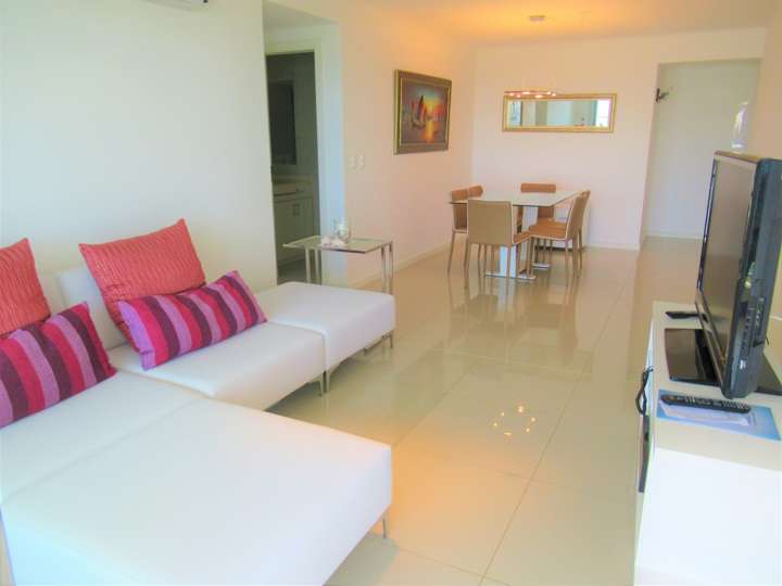 Apartamento en venta en Biarritz, Punta Del Este