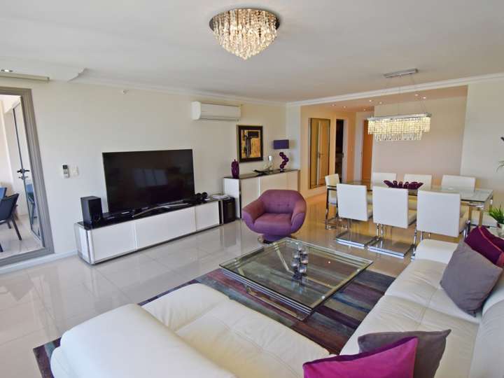 Apartamento en venta en Bulevar General José Gervasio Artigas, Maldonado