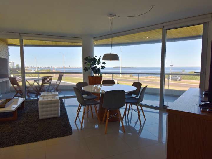 Apartamento en venta en Rambla Doctor Claudio Williman, Maldonado