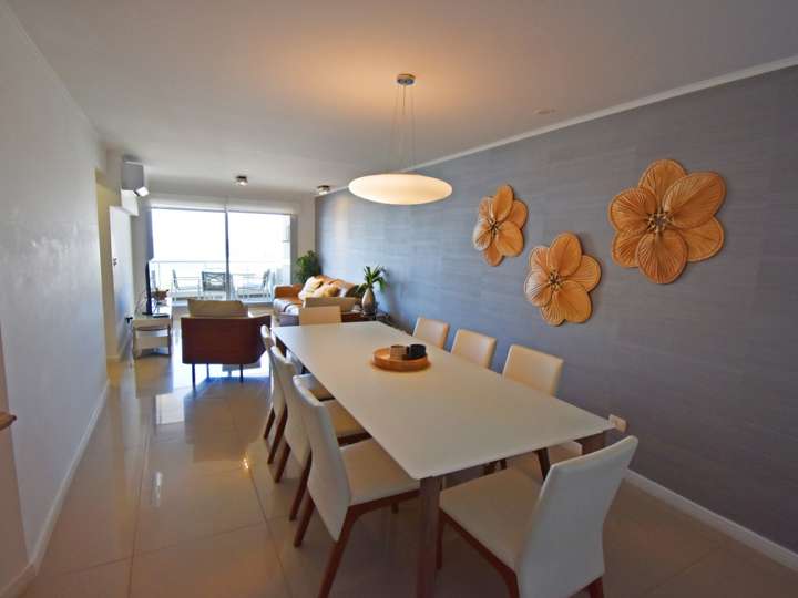 Apartamento en venta en Biarritz, Punta Del Este