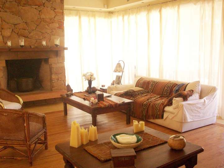 Casa en venta en Avenida Orlando Pedragosa Sierra, Punta Del Este