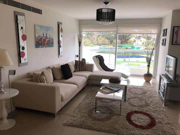 Apartamento en venta en Avenida José Terradel, Maldonado