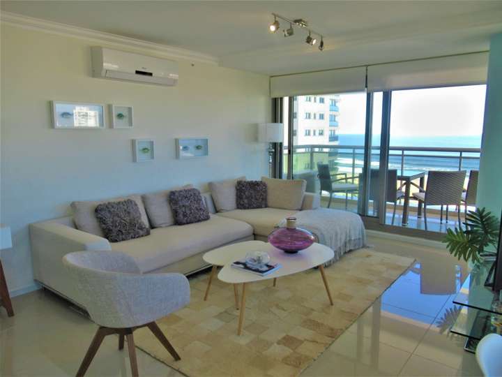 Apartamento en venta en Bulevar General José Gervasio Artigas, Punta Del Este