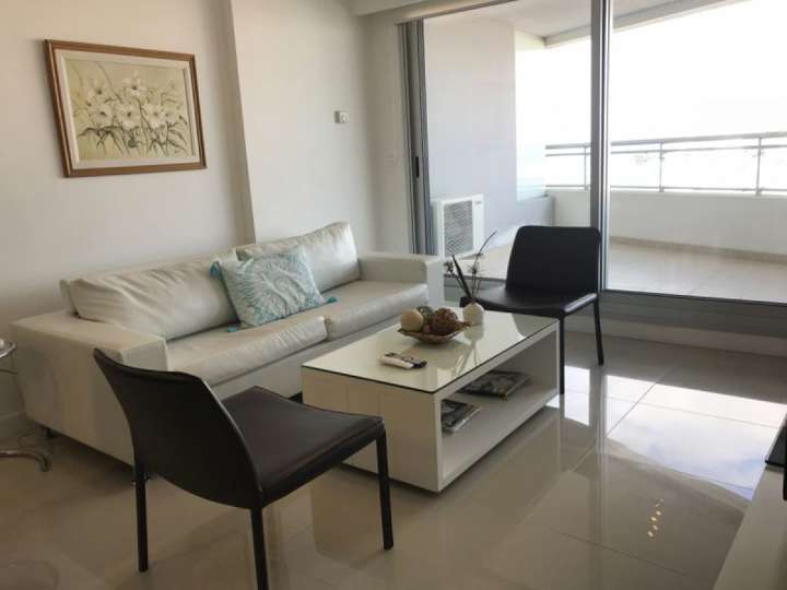 Apartamento en venta en Avenida Chiverta, Punta Del Este
