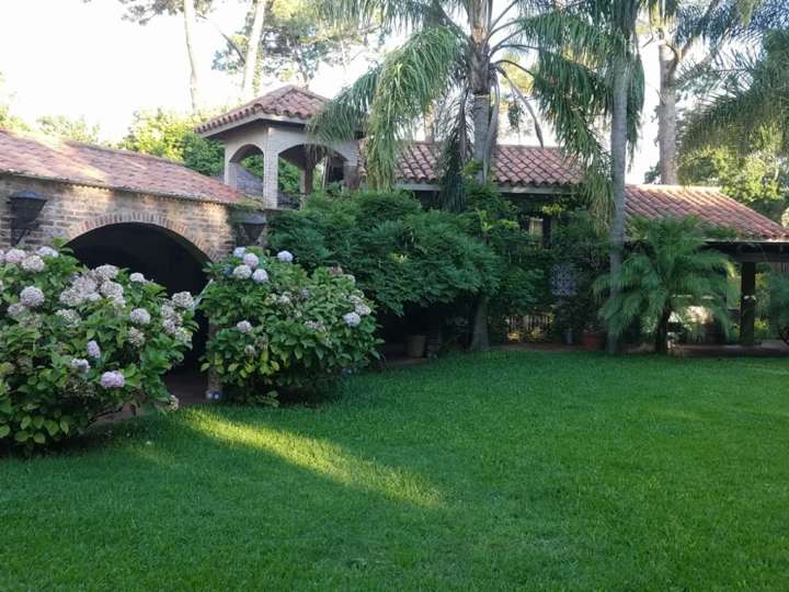 Casa en venta en Avenida París, Punta Del Este