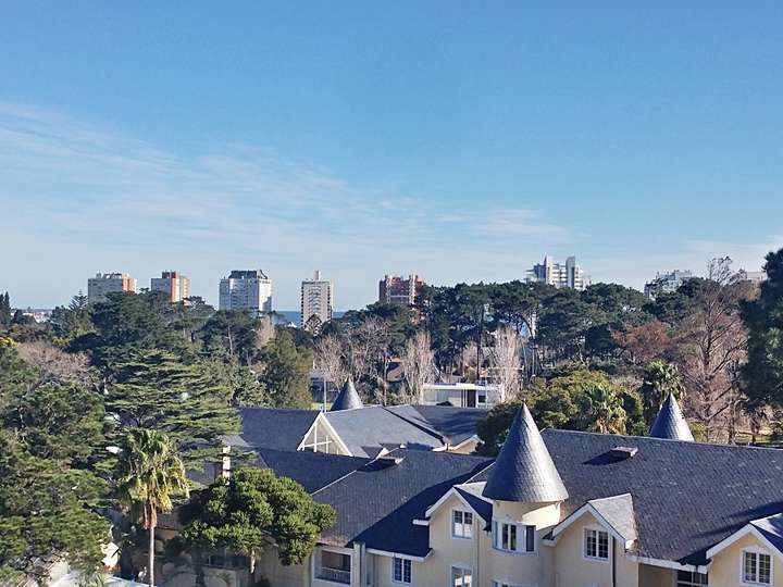 Apartamento en venta en Budapest, Punta Del Este